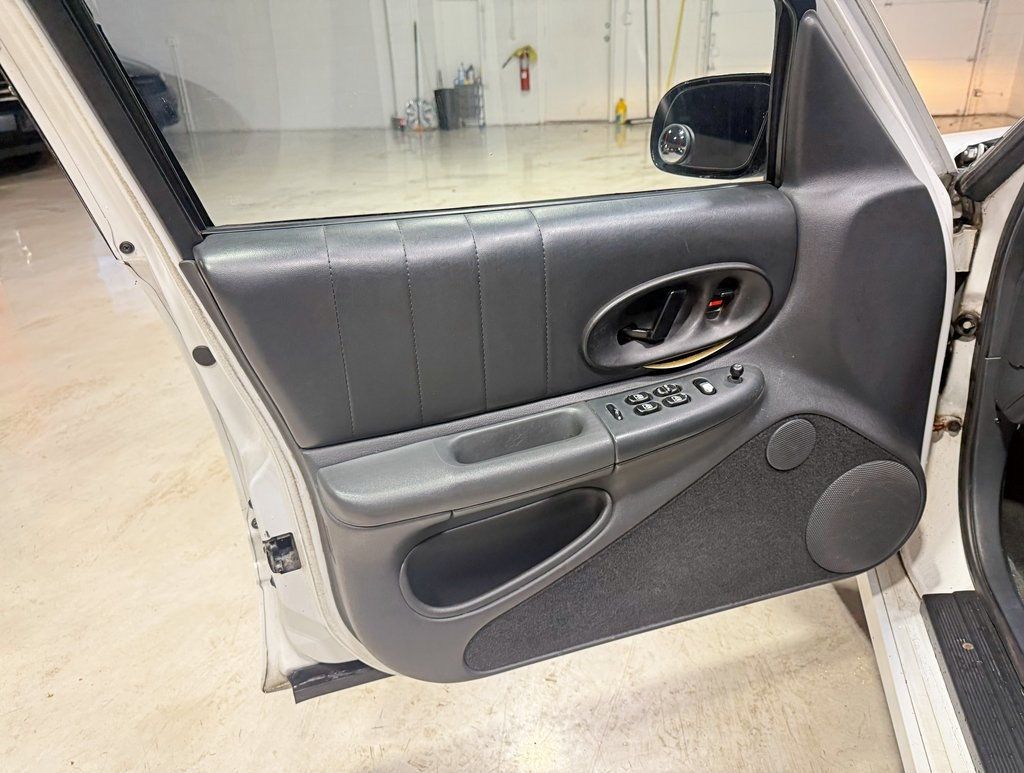 1997 Oldsmobile Cutlass Supreme SL - 22962585 - 23