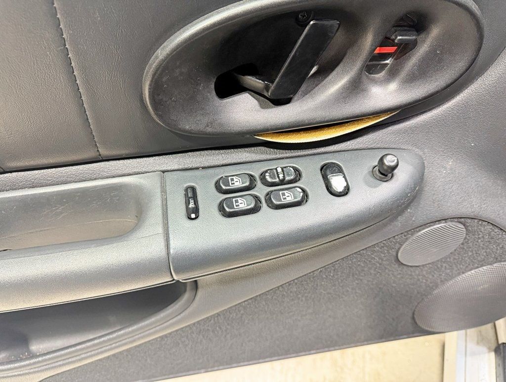 1997 Oldsmobile Cutlass Supreme SL - 22962585 - 24