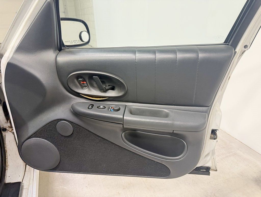 1997 Oldsmobile Cutlass Supreme SL - 22962585 - 38