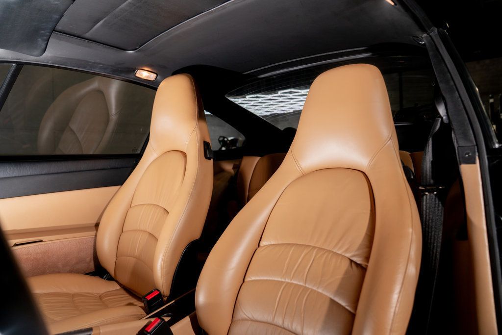 Porsche 911 photo 11