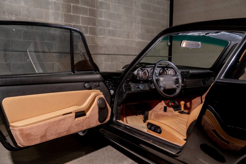 Porsche 911 photo 12