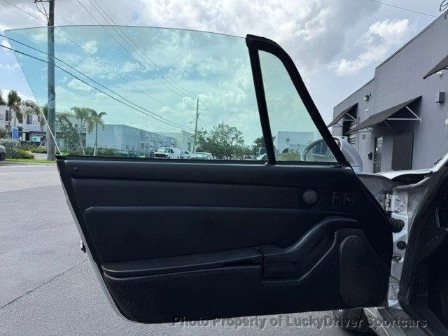 1997 Porsche 911 Carrera 2dr Carrera Targa 6-Speed Manual - 23054407 - 15