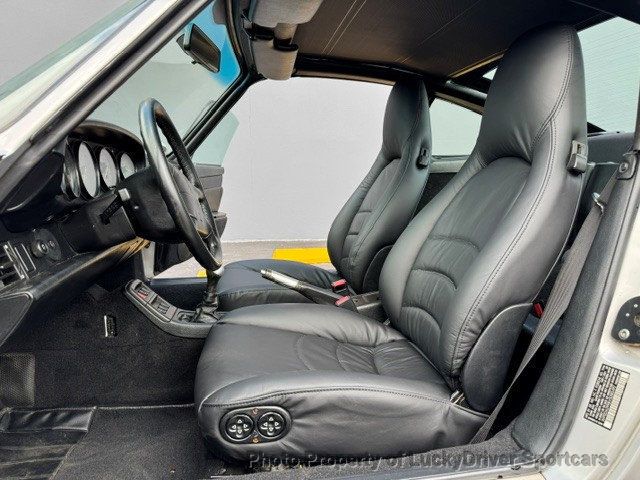 1997 Porsche 911 Carrera 2dr Carrera Targa 6-Speed Manual - 23054407 - 17