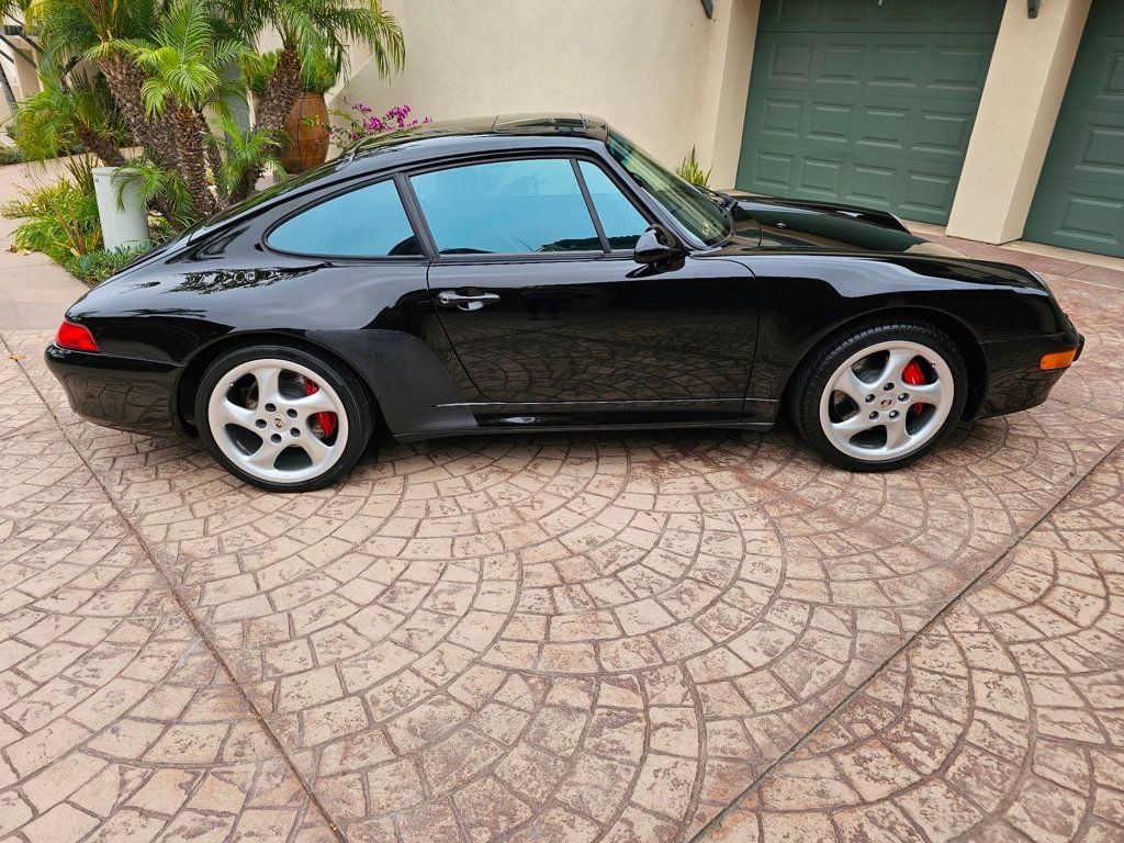 1997 Porsche 993 GREAT EXAMPLE, SUN ROOF, EXCELLENT SERVICE HISTORY! - 22522437 - 11