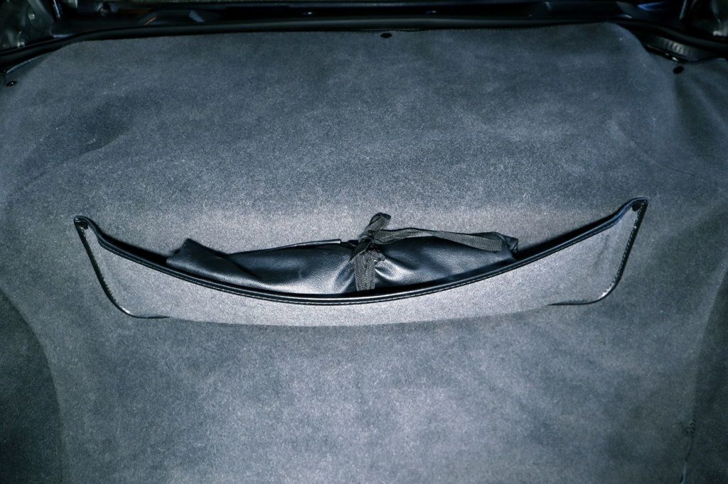 1997 Porsche CARRERA 4S (993) ARCTIC SILVER...35K Miles...1997 993 4S!!  - 22680259 - 35