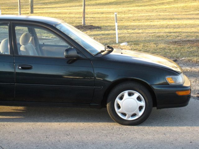 1997 Toyota Corolla DX - 22995920 - 9