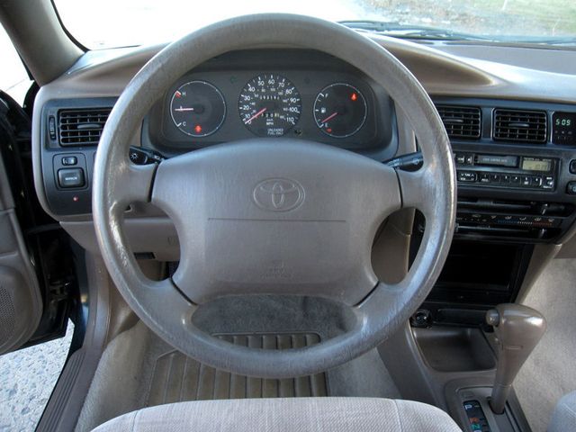 1997 Toyota Corolla DX - 22995920 - 19