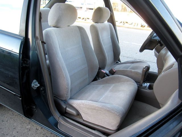 1997 Toyota Corolla DX - 22995920 - 22