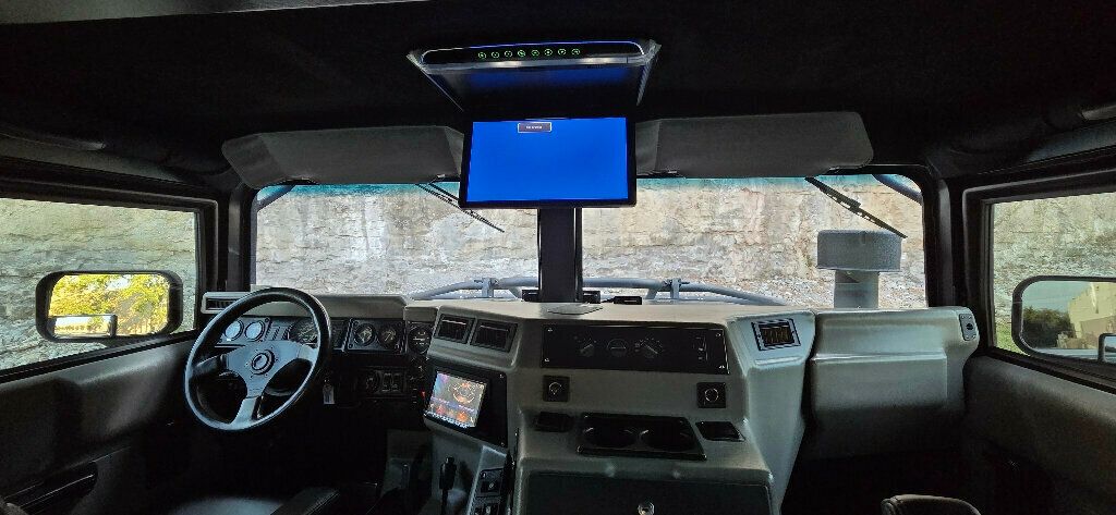 1998 AM General Hummer 4-Passenger Open Top Hard Doors - 22918391 - 30