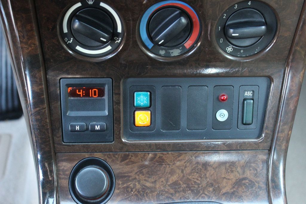 1998 BMW 3 Series Z3  Roadster - 23009560 - 26