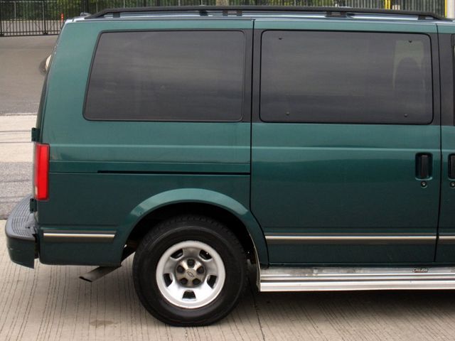 1998 Chevrolet Astro Passenger Ext 111" WB AWD - 23087538 - 11