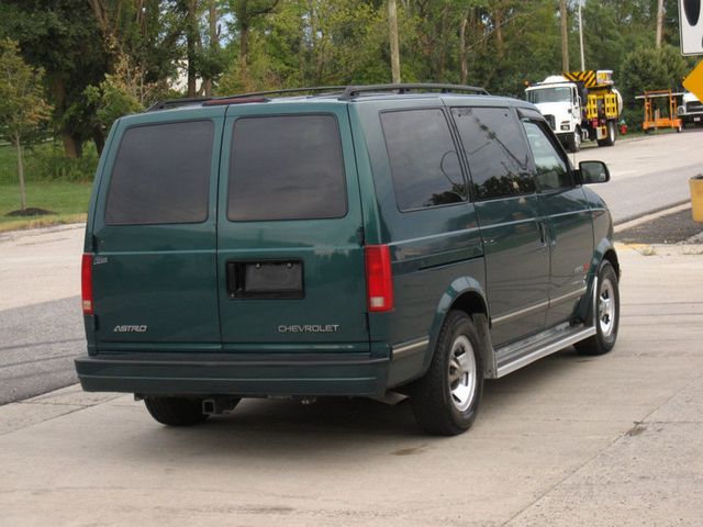 1998 Chevrolet Astro Passenger Ext 111" WB AWD - 23087538 - 13