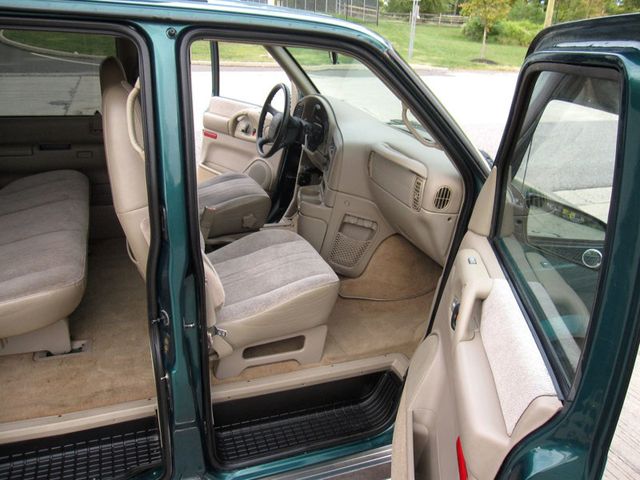 1998 Chevrolet Astro Passenger Ext 111" WB AWD - 23087538 - 22
