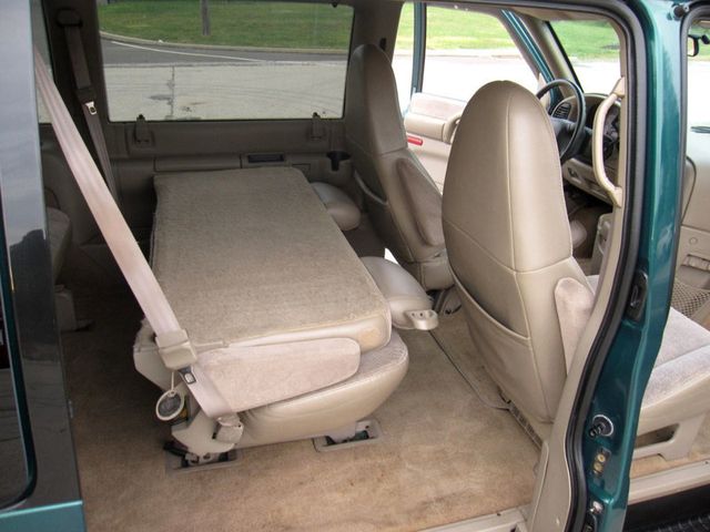 1998 Chevrolet Astro Passenger Ext 111" WB AWD - 23087538 - 30