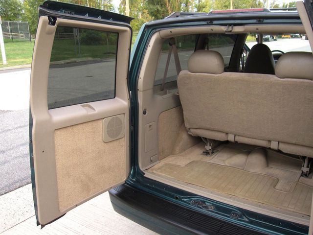 1998 Chevrolet Astro Passenger Ext 111" WB AWD - 23087538 - 32