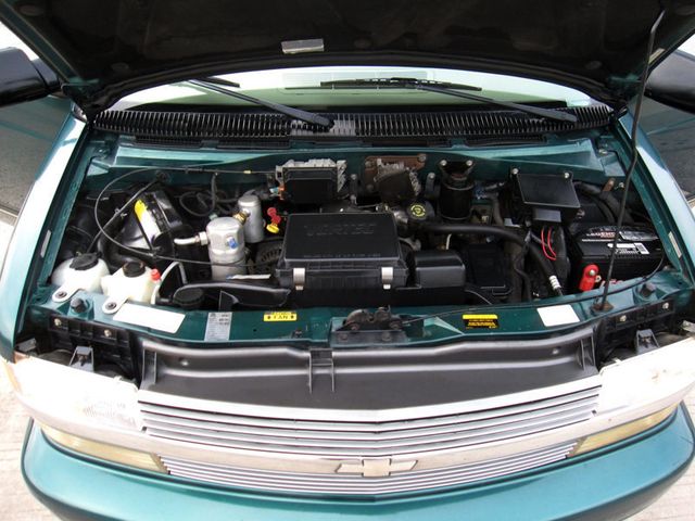 1998 Chevrolet Astro Passenger Ext 111" WB AWD - 23087538 - 36
