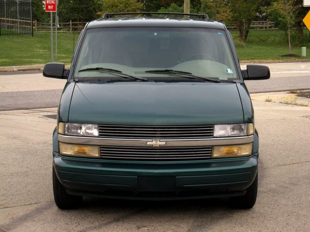 1998 Chevrolet Astro Passenger Ext 111" WB AWD - 23087538 - 4