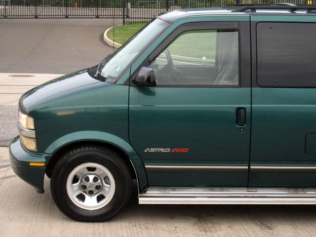 1998 Chevrolet Astro Passenger Ext 111" WB AWD - 23087538 - 7