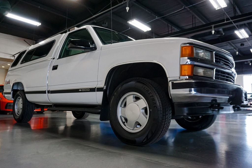 1998 Chevrolet Silverado photo 2