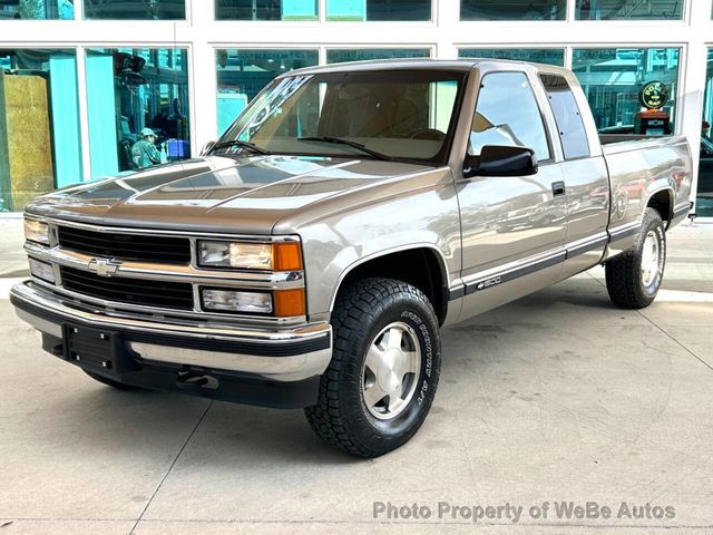 Used 1998 Chevrolet K1500 SILVERADO with VIN 2GCEK19R4W1255075 for sale in Riverhead, NY