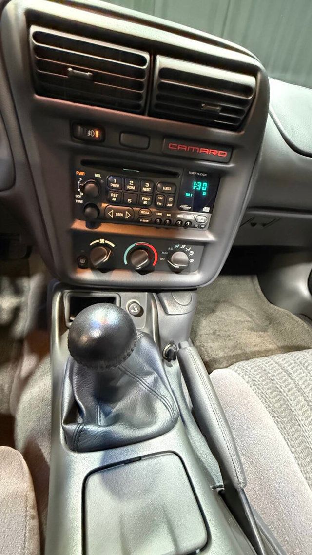 1998 Chevrolet Camaro 2dr Coupe Z28 - 22903336 - 25