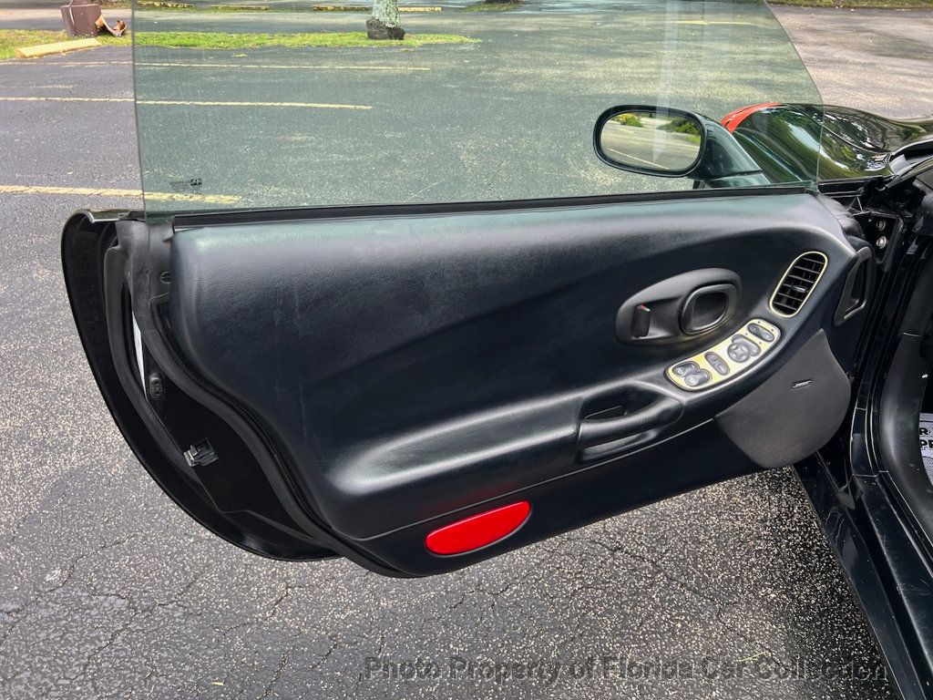1998 Chevrolet Corvette Coupe Targa Automatic - 22877624 - 32