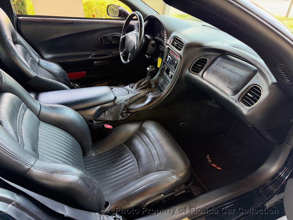 1998 Chevrolet Corvette Coupe Targa Roof - 22877624 - 10