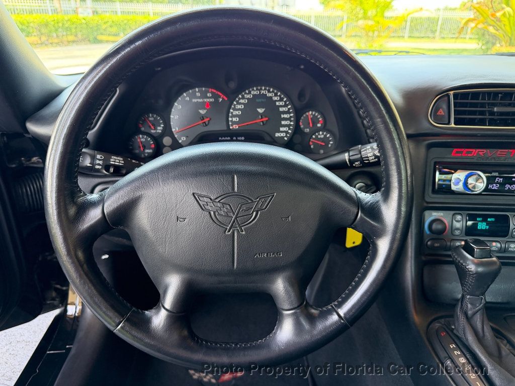 1998 Chevrolet Corvette Coupe Targa Roof - 22877624 - 32