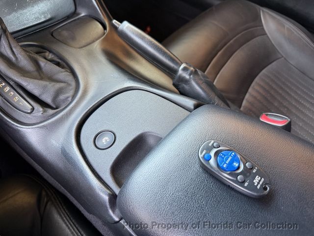 1998 Chevrolet Corvette Coupe Targa Roof - 22877624 - 38