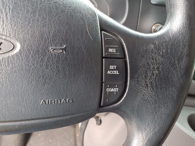 1998 Ford Econoline E350 Cargo Cutaway - 22871761 - 9