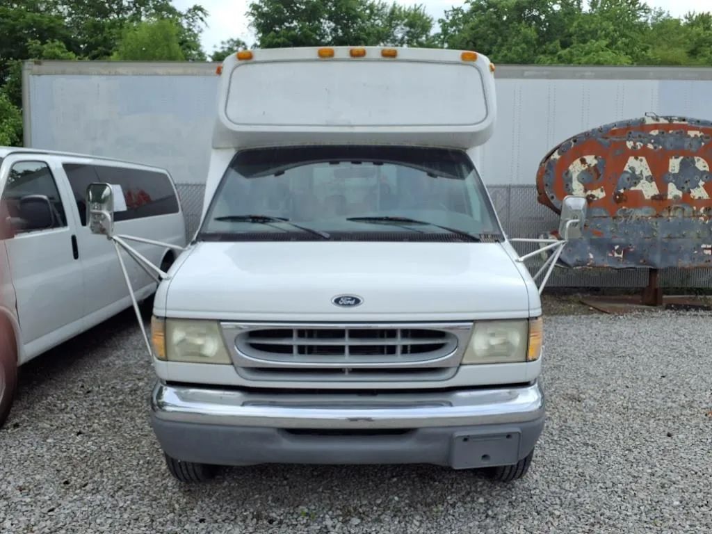 1998 Ford Econoline E350 Cargo Cutaway - 23026050 - 18