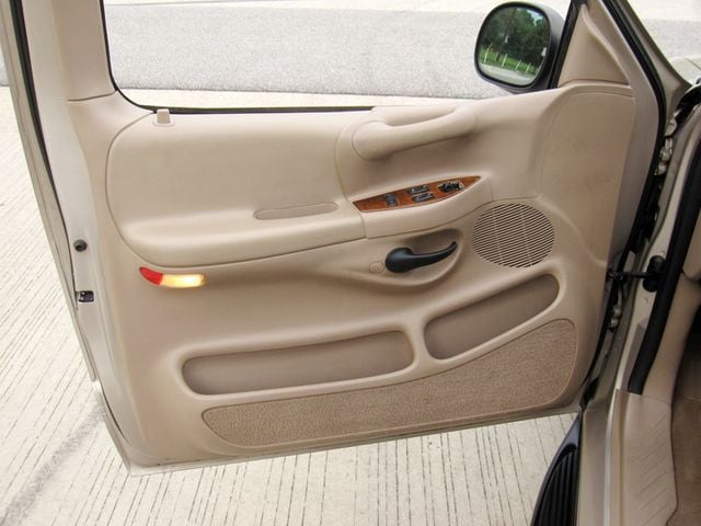 1998 Ford F-150 Reg Cab 139" Lariat - 23074698 - 32