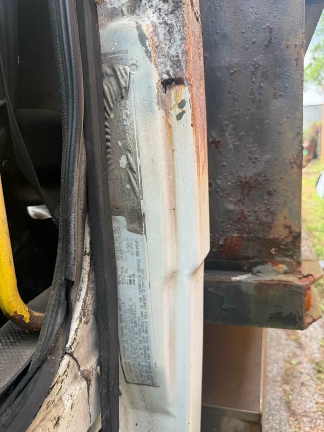 1998 Freightliner FL60 LANDSCAPE TRUCK WITH LIFTGATE FINANCING AVAILABLE - 22880936 - 15