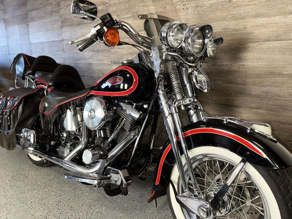 1998 Harley-Davidson FLSTS Heritage Springer SUPER CLEAN! - 22955325 | Video 2