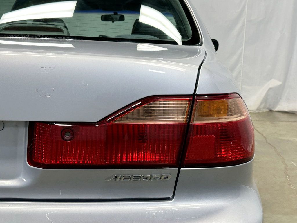 1998 Honda Accord Sedan 4dr Sedan LX Automatic - 23054434 - 11