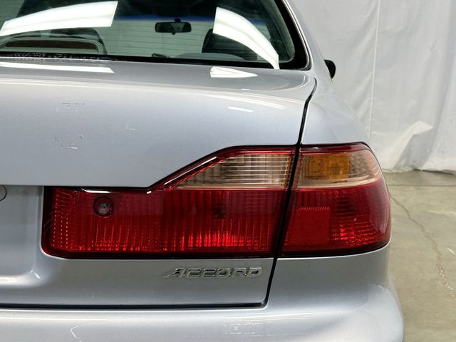 1998 Honda Accord Sedan 4dr Sedan LX Automatic - 23054434 - 11