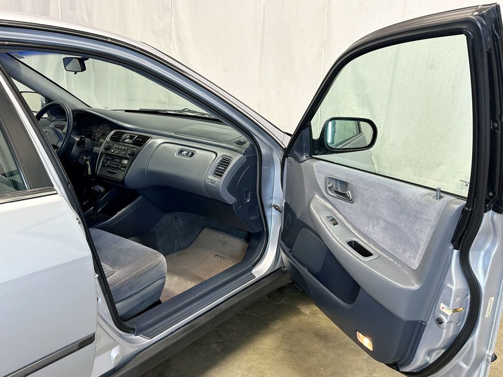 1998 Honda Accord Sedan 4dr Sedan LX Automatic - 23054434 - 15