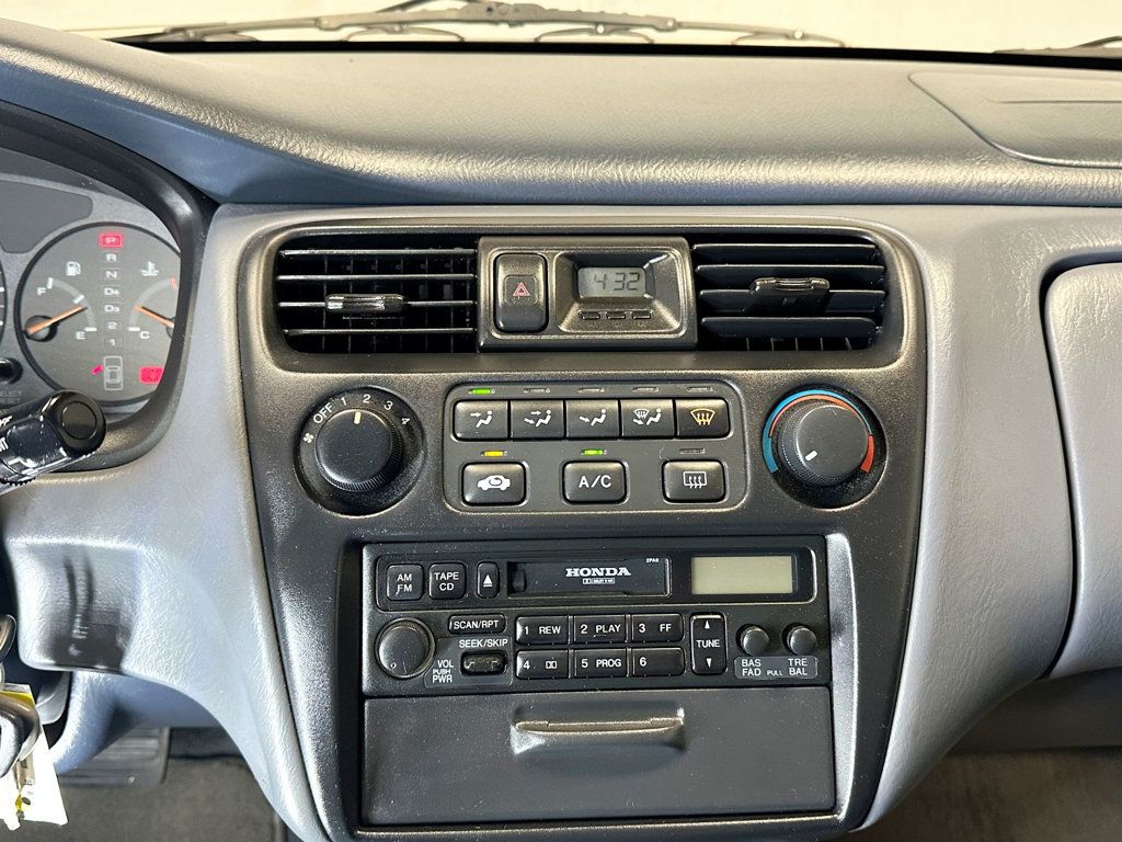 1998 Honda Accord Sedan 4dr Sedan LX Automatic - 23054434 - 25