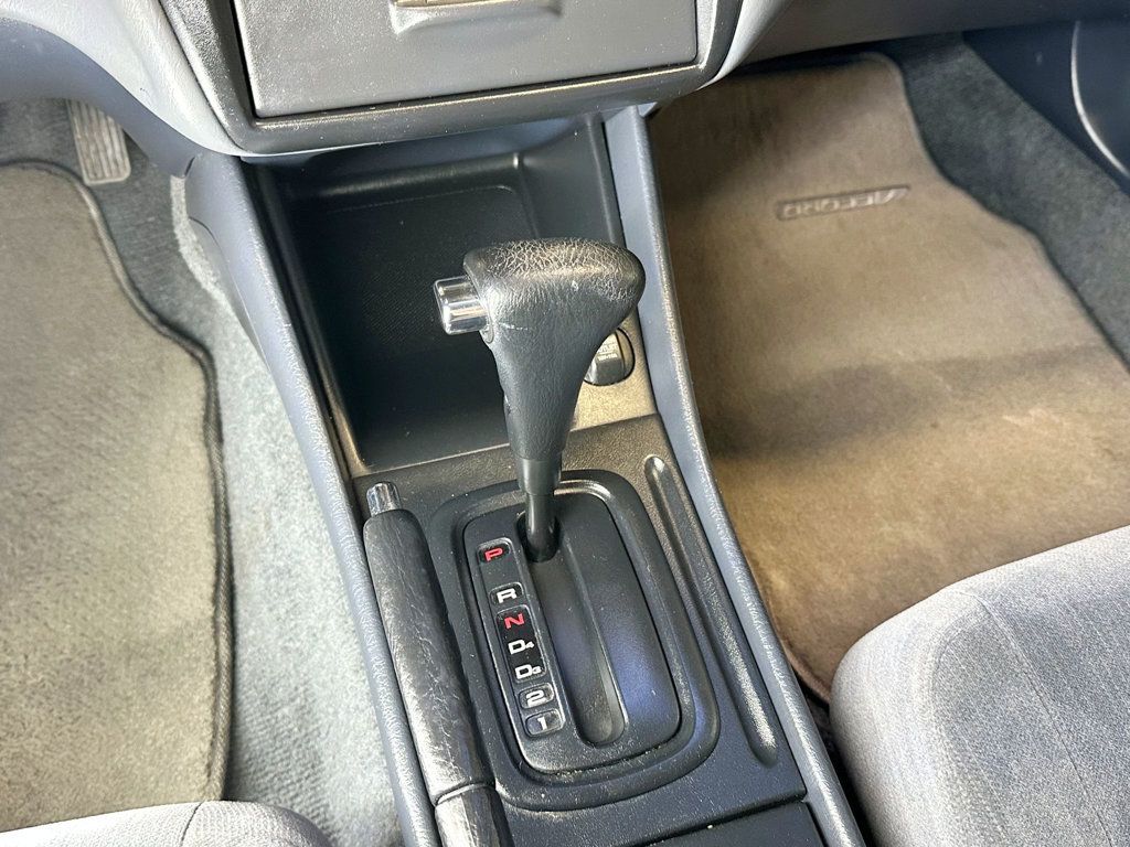 1998 Honda Accord Sedan 4dr Sedan LX Automatic - 23054434 - 26