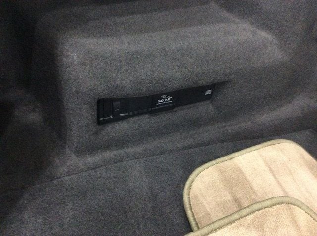 1998 Jaguar XJ 4dr Sedan - 22891956 - 24