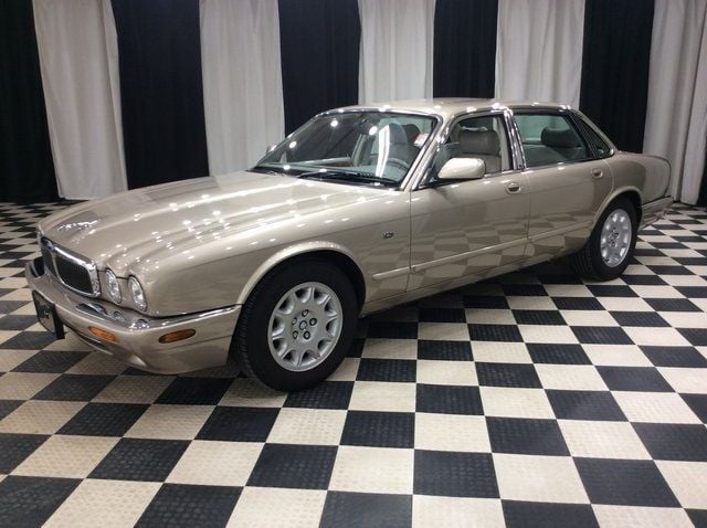 1998 Jaguar XJ 4dr Sedan - 22891956 - 2