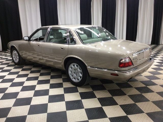 1998 Jaguar XJ 4dr Sedan - 22891956 - 3