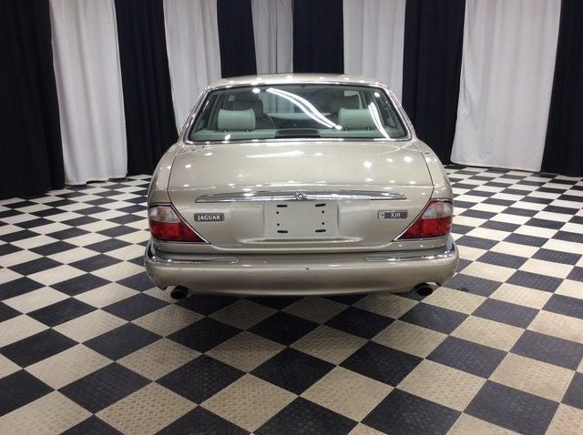 1998 Jaguar XJ 4dr Sedan - 22891956 - 4
