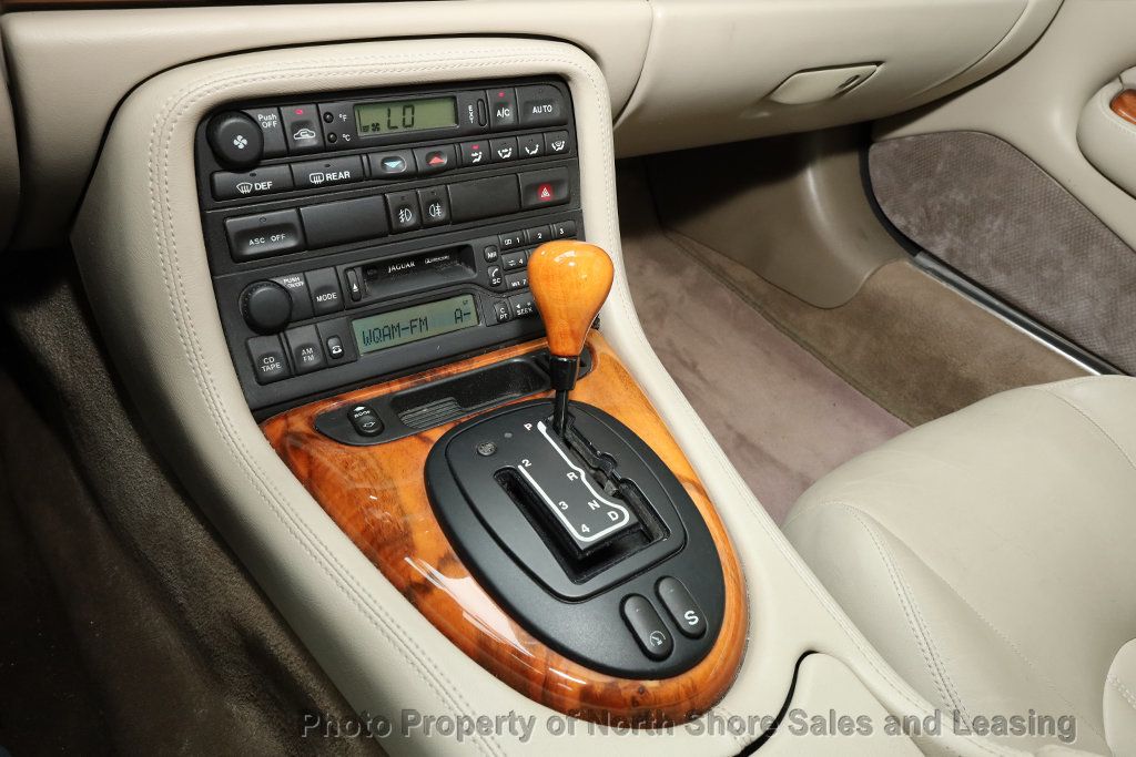 1998 Jaguar XK8 2dr Convertible - 22971459 - 33