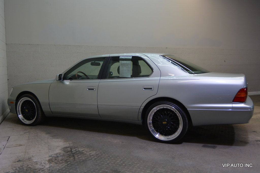 1998 Lexus LS LS 400 Sedan 4D - 23055818 - 4