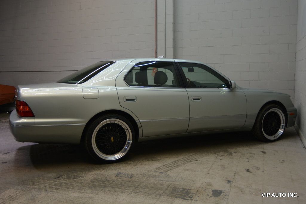 1998 Lexus LS LS 400 Sedan 4D - 23055818 - 5