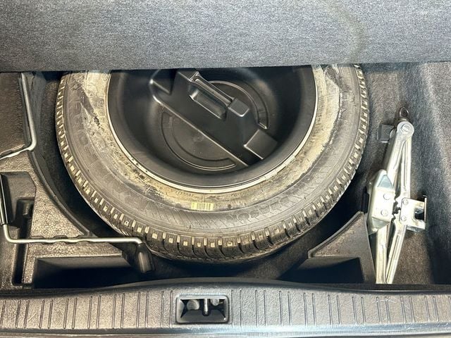 1998 Lexus LS 400 Luxury Sdn 4dr Sedan - 23048883 - 38