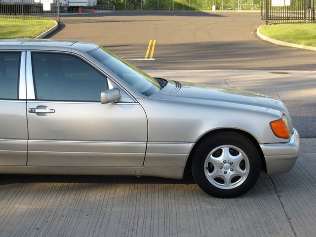1998 Mercedes-Benz S-Class S320 4dr Sedan 3.2L SWB - 23022649 - 9