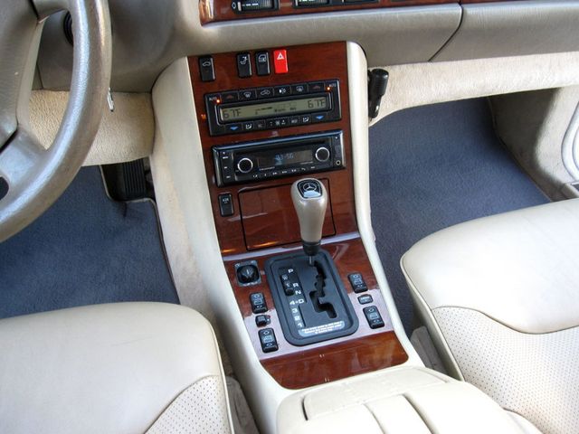 1998 Mercedes-Benz S-Class S320 4dr Sedan 3.2L SWB - 23022649 - 20