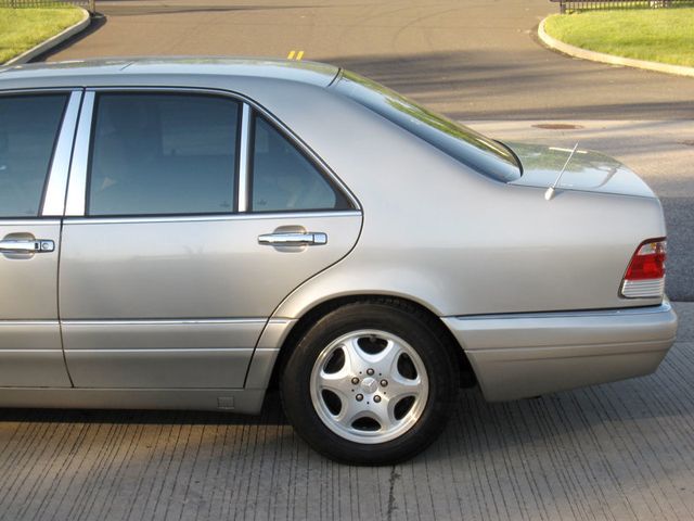 1998 Mercedes-Benz S-Class S320 4dr Sedan 3.2L SWB - 23022649 - 7